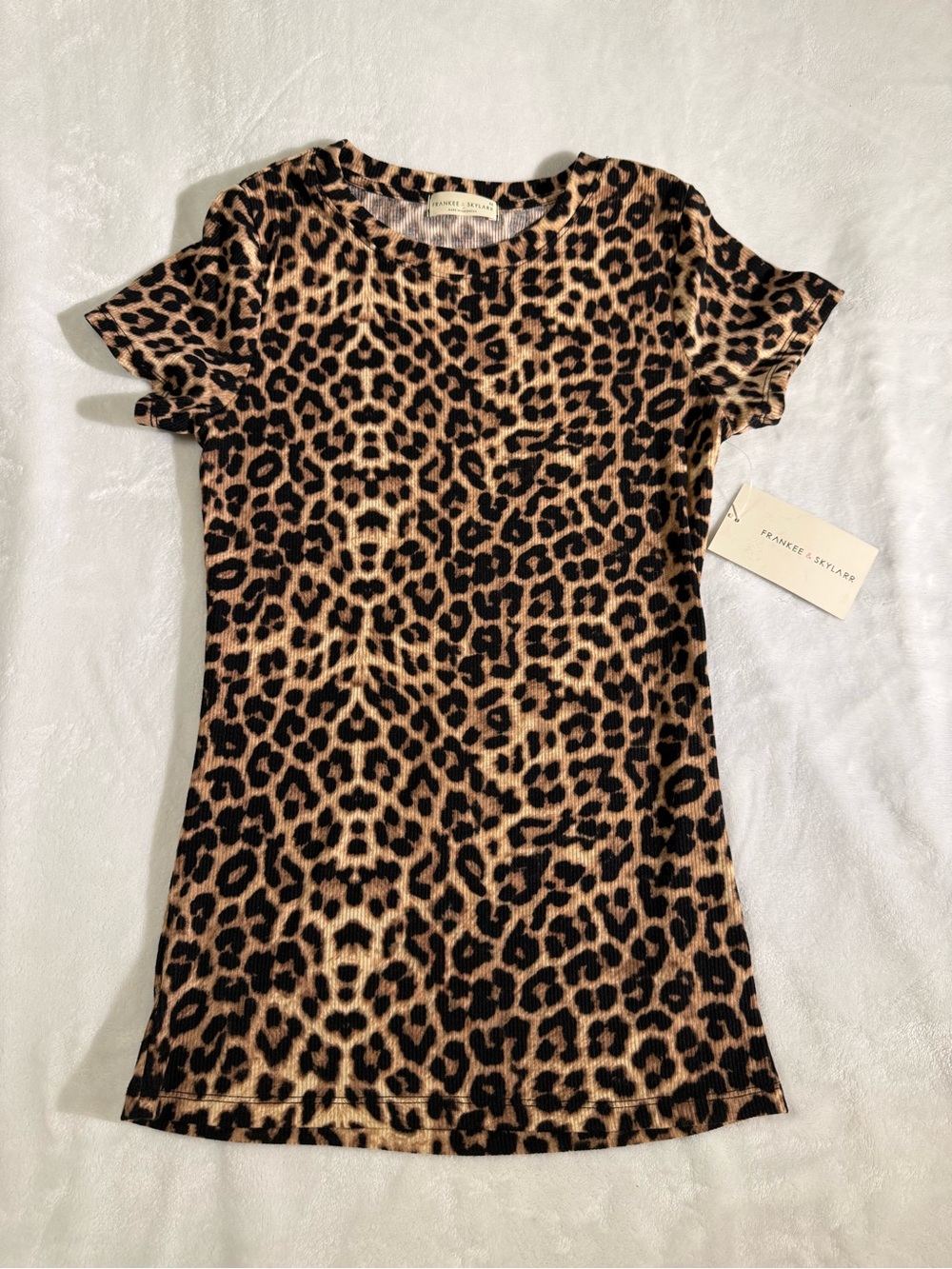 Women’s Frankee And Skylarr Cheetah Animal Print Knit T-Shirt NWT Size Medium
